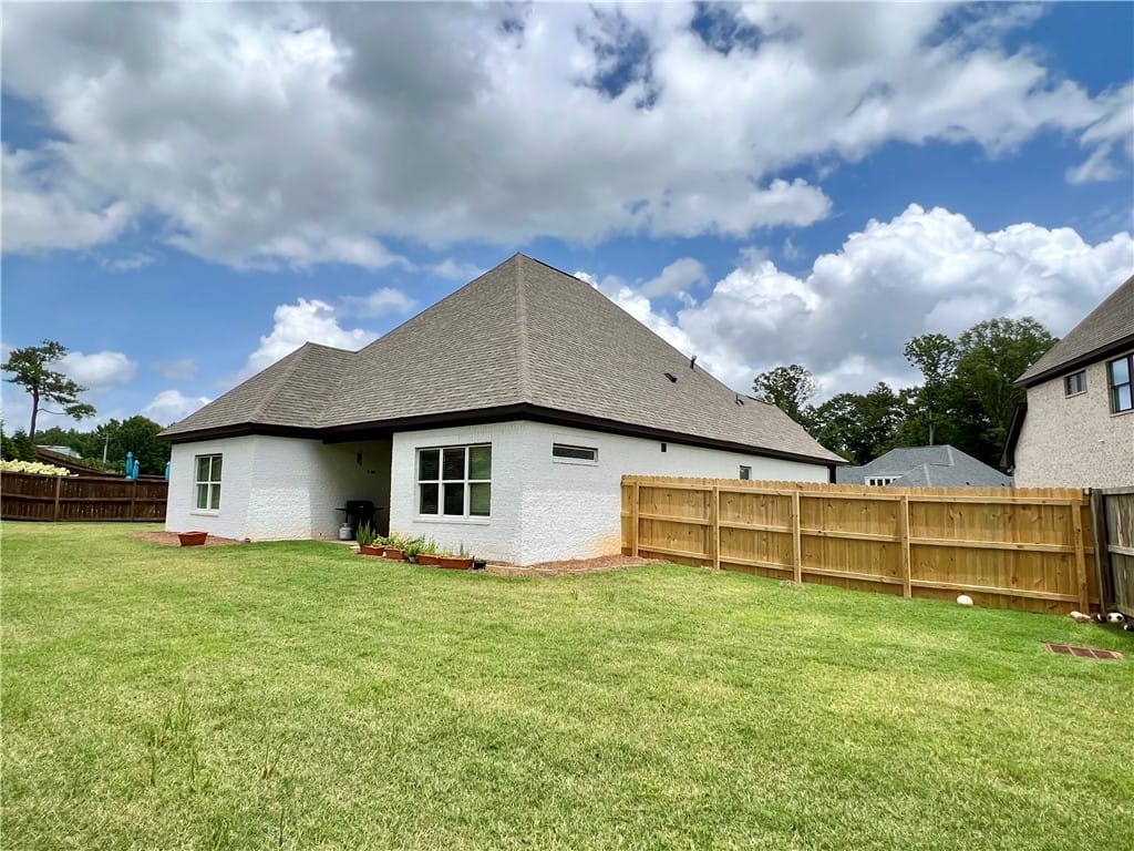 1688 LOIS, Auburn, AL, 36832