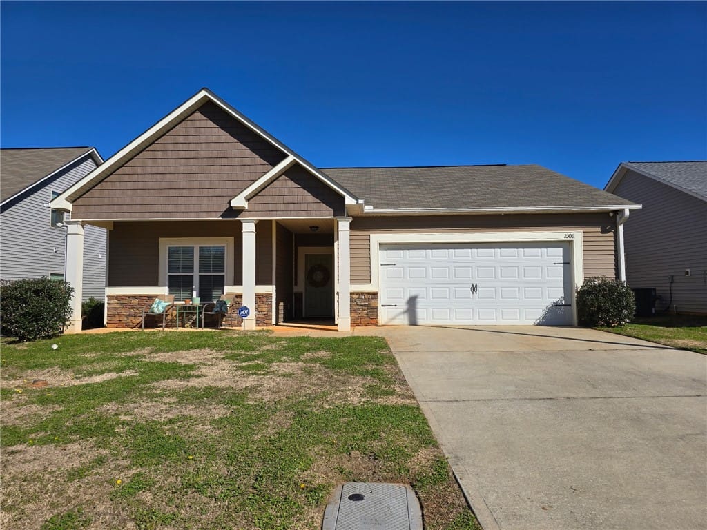 2308 Cobblestone Drive, Opelika, AL, 36804