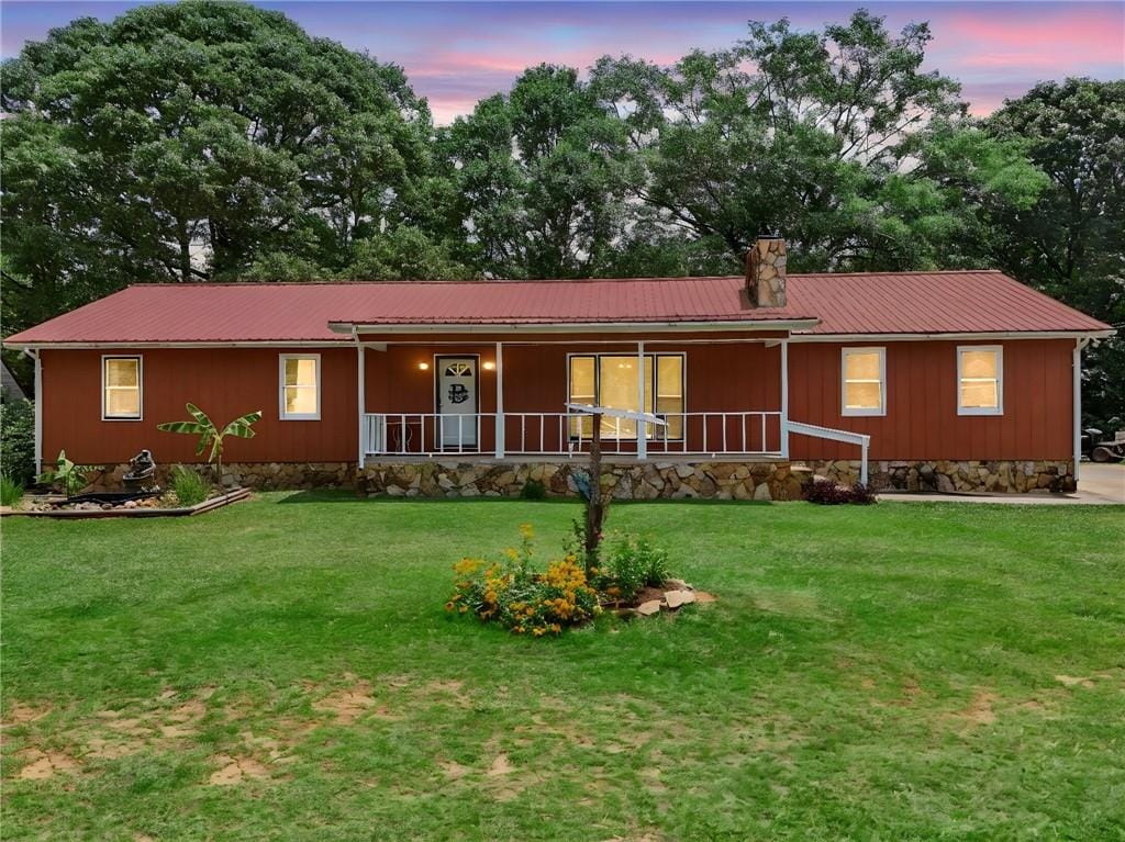 1176 Co Rd 17, Roanoke, AL 36274