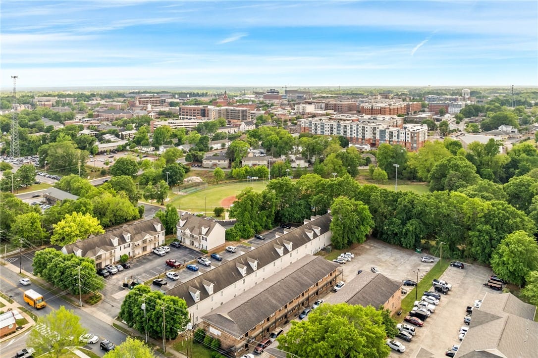 303 North Ross Street #208, Auburn, AL, 36830