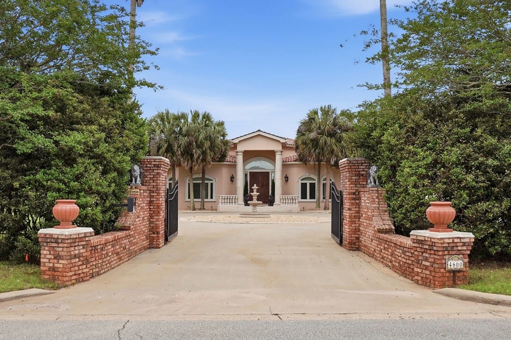 4600 Lacosta Dr, Albany, GA 31721