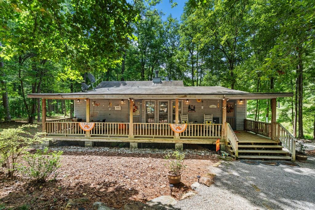 145 Stillwater Ln, Hamilton, GA 31811