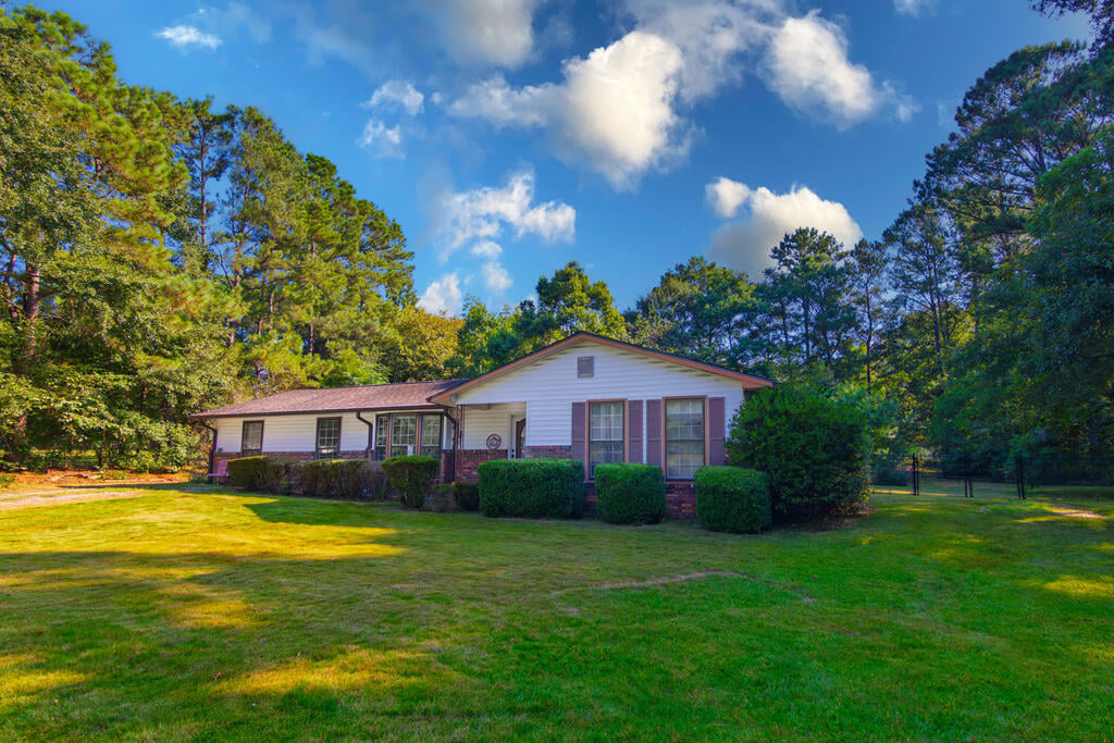 166 Winchester Dr, Cataula, GA 31804