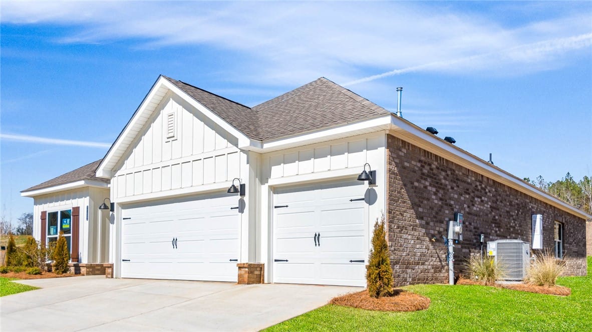 2152 BLUEBIRD, Auburn, AL, 36879 — Photo 2