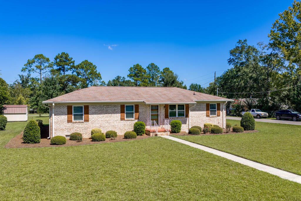 51 Cedar Ave, Blakely, GA 39823