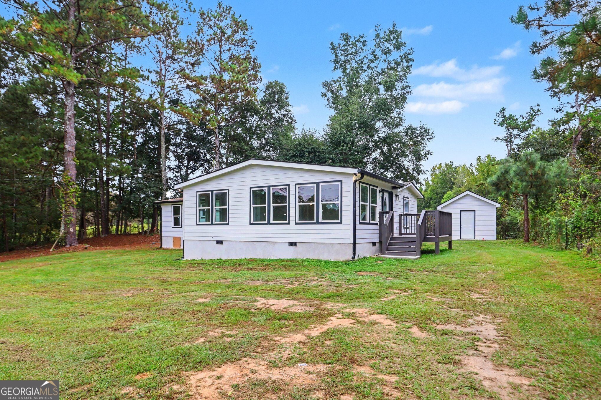 219 Lake Cir, Newnan, GA 30263