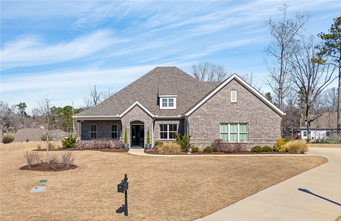 806 Lily Court, Opelika, AL, 36801