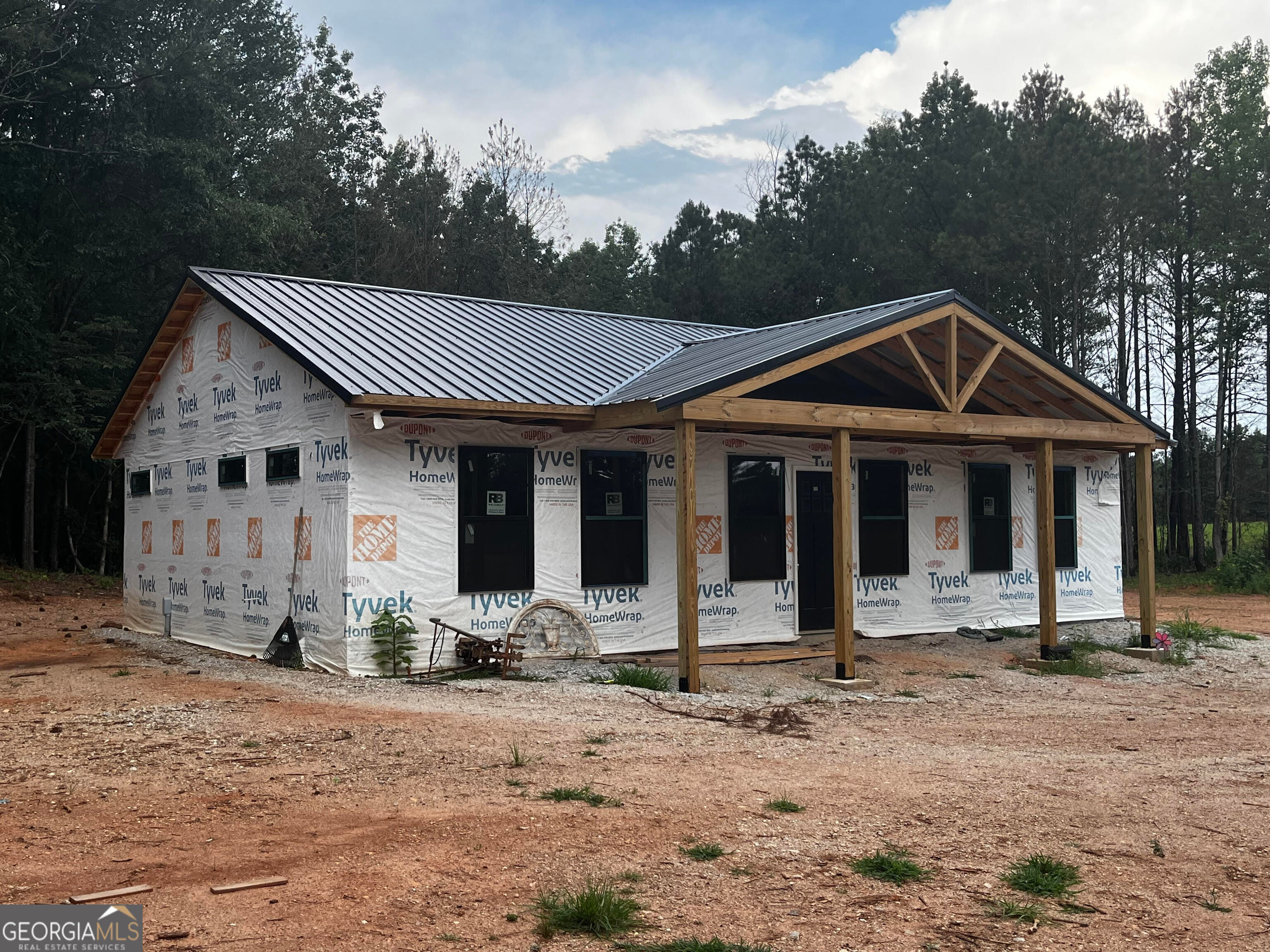 646 Co Rd 61, Roanoke, AL 36274