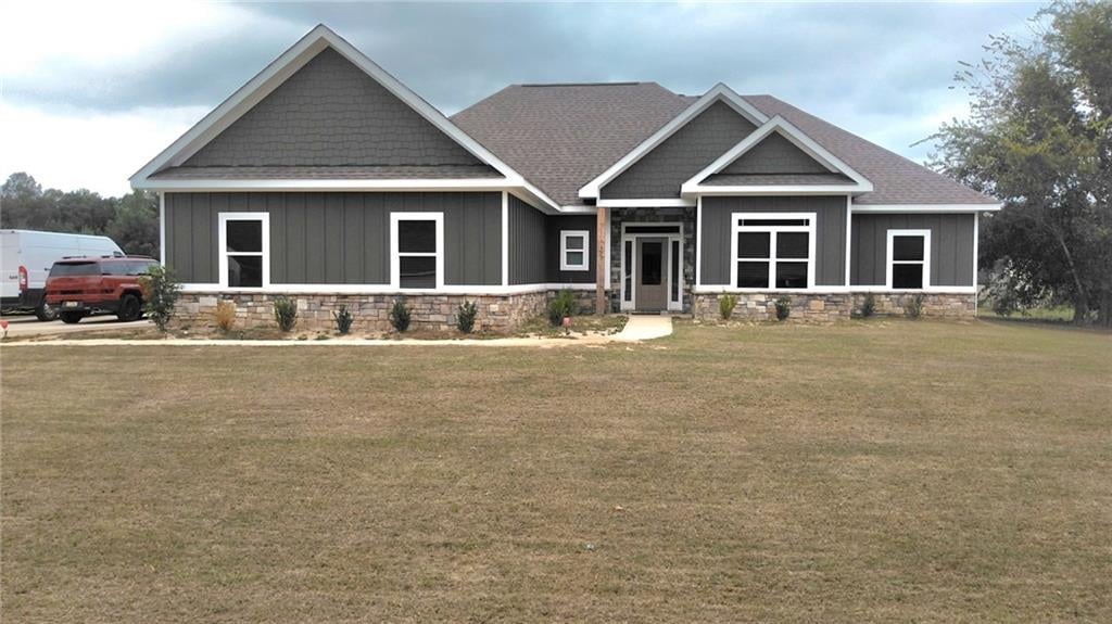 152 McLendon Rd, Fort Mitchell, AL 36856