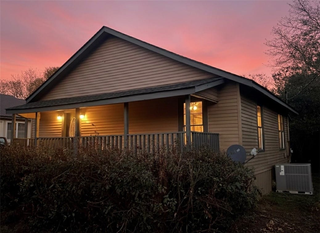 244 Oak St, Dadeville, AL 36853