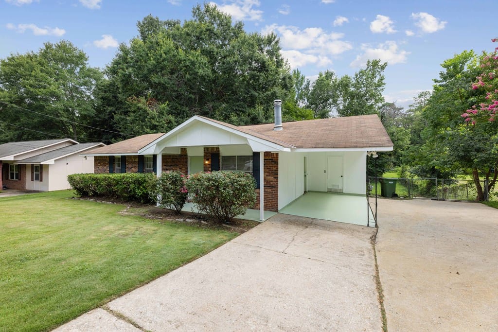 6332 Williamsburg Dr, Columbus, GA 31909