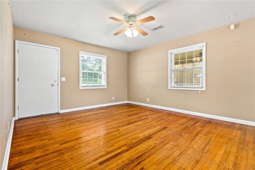 210 2ND, Lafayette, AL, 36862