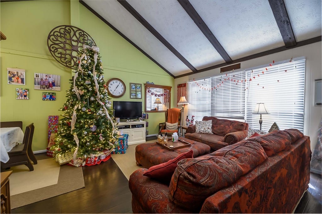 6500 Benson Drive, Columbus, GA, 31909, Cathedral ceilings and open beams