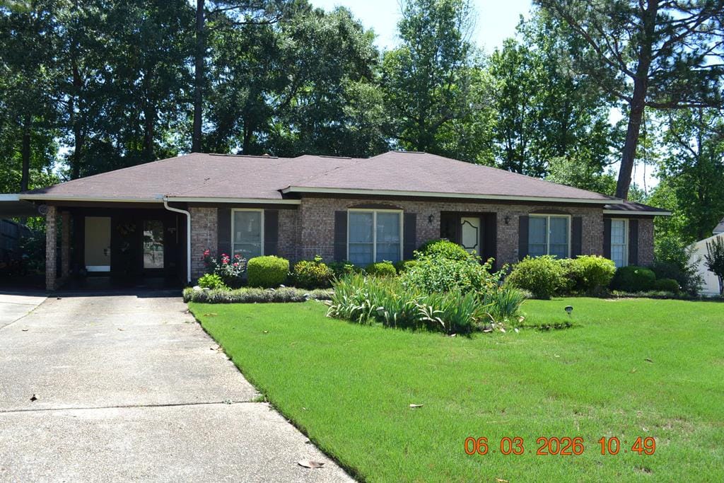 4304 Bridgewater Dr, Phenix City, AL 36867