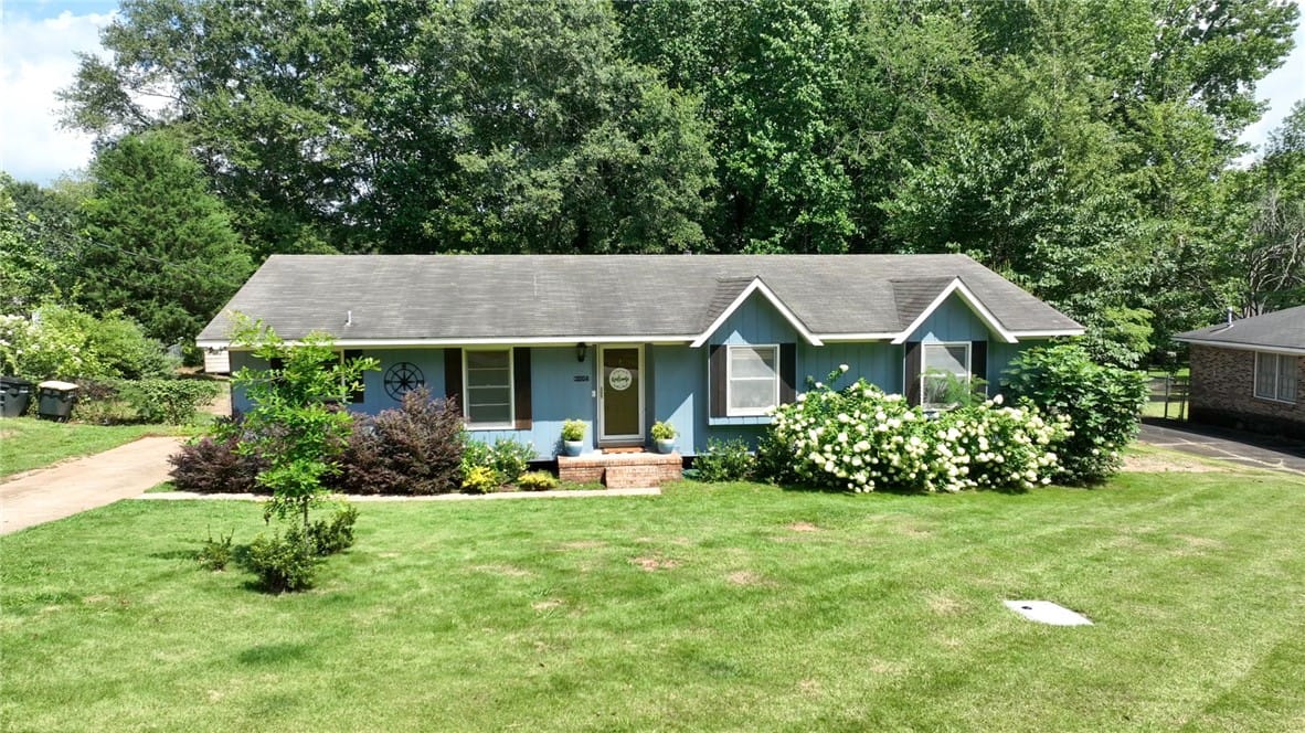 2004 Baton Ct, Opelika, AL 36801