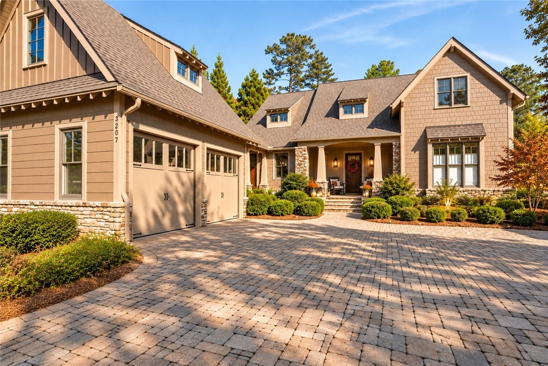3207 Turkey Spur Ln, Opelika, AL 36801, Welcome to 3207 Turkey Spur. A one of a kind home