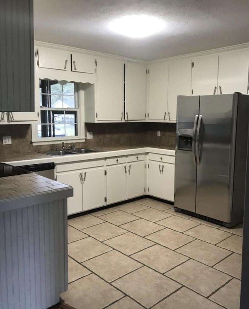 1802 Dawson Rd, Albany, GA 31707