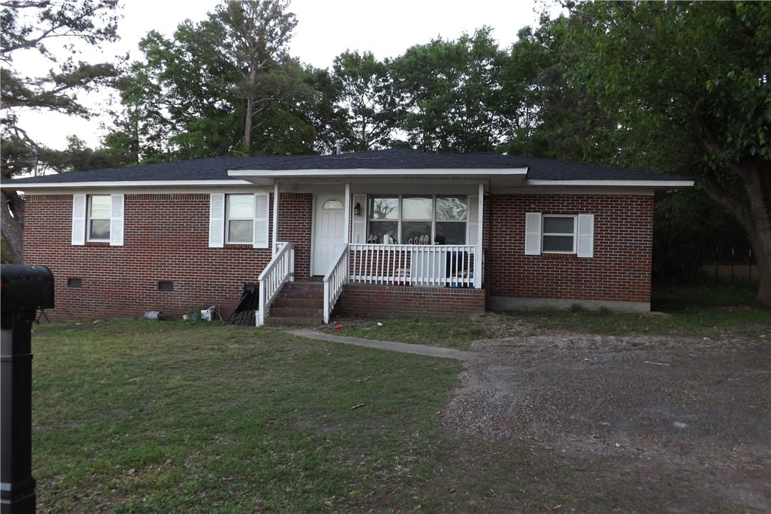 710 Laslie St, Tuskegee, AL 36083, USA — Photo 1