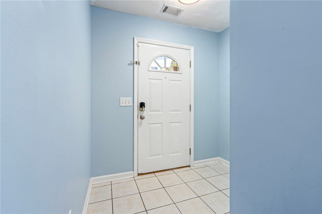 1477 N Donahue Dr Apt 205, Auburn, AL 36830