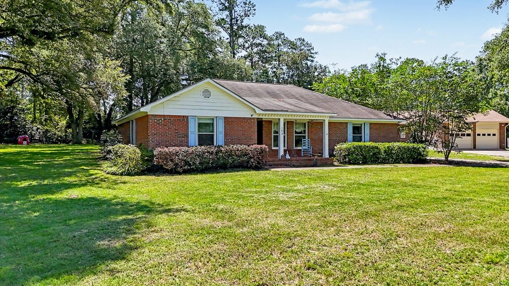 103 Southill Dr, Leesburg, GA 31763