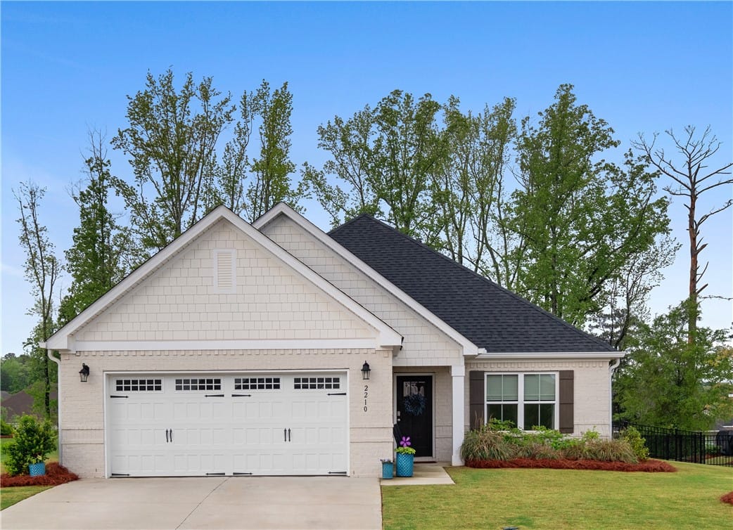 2210 Lakeview Drive, Opelika, AL, 36801