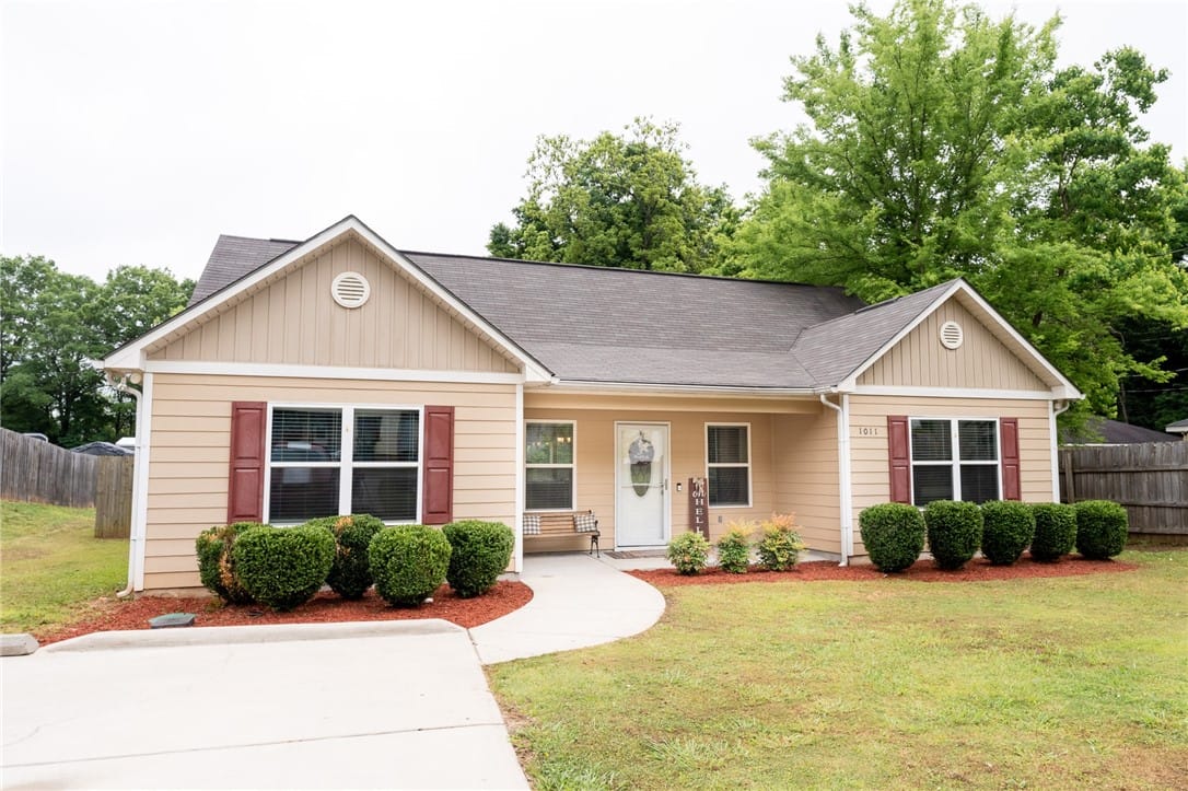 1011 Staley Avenue, Opelika, AL, 36801