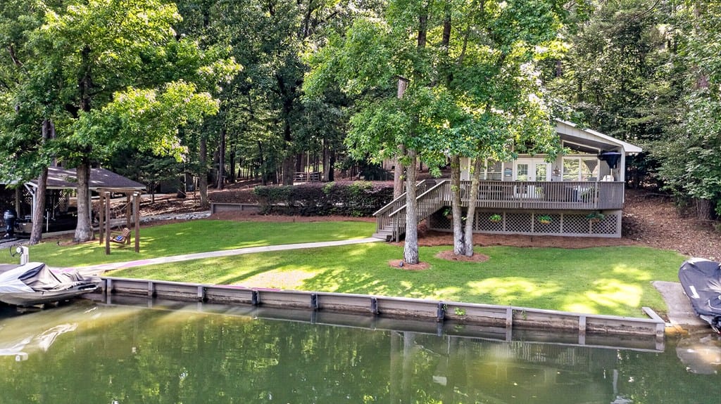 688 Miller Ln, Hamilton, GA 31811