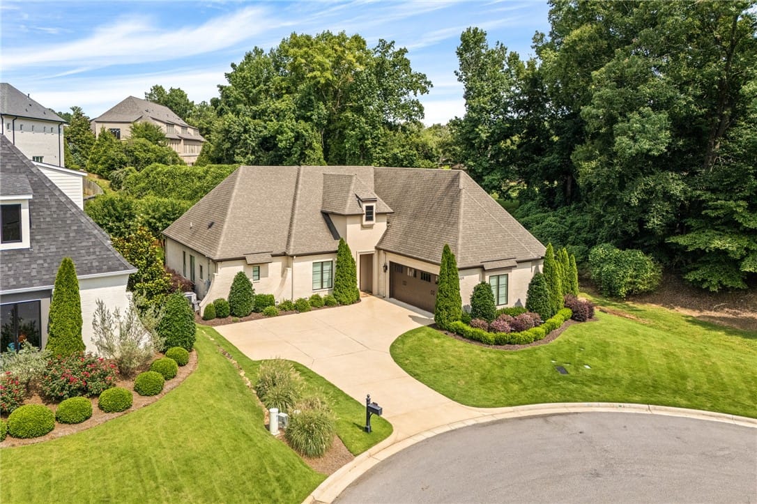 1009 Fairview Dr, Auburn, AL 36830, The cul-de-sac location with open space beyond mak