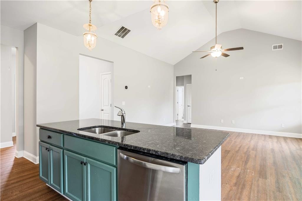 4 Belmont Dr, Fort Mitchell, AL 36856