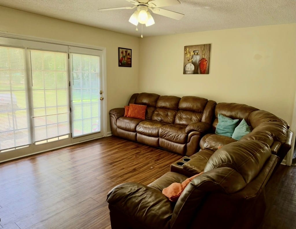 2115 Robinhood Rd, Albany, GA 31707
