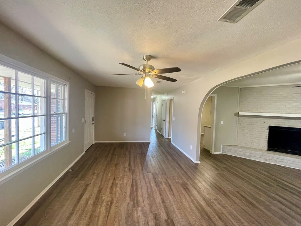 1306 Magnolia St, Opelika, AL 36801, USA — Photo 3