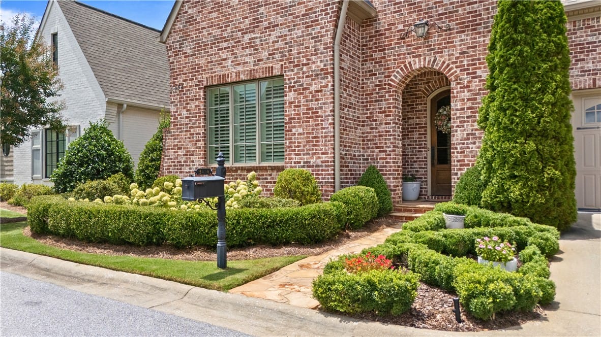 3454 Lakeshore Dr, Opelika, AL 36804