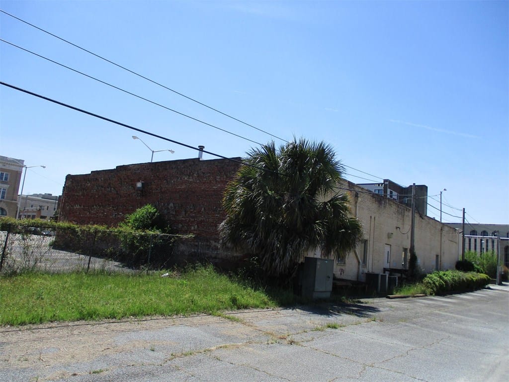 212 N Washington St, Albany, GA 31701