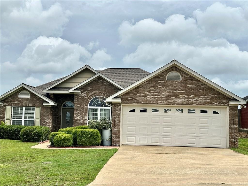 306 Lee Rd 2138, Phenix City, AL 36870