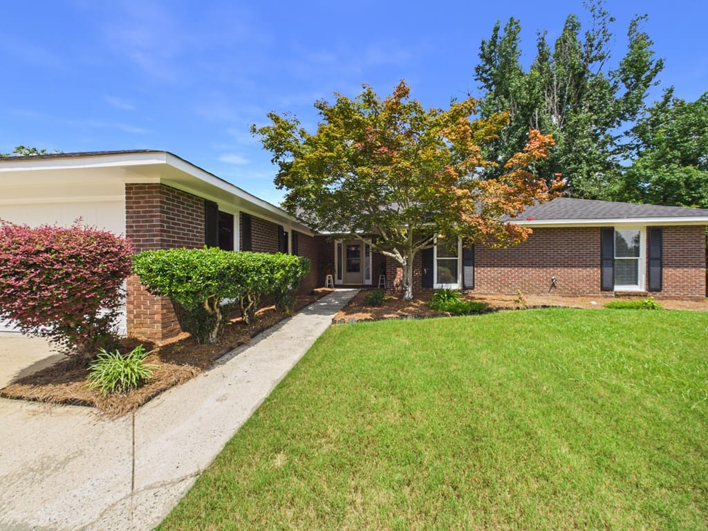 913 Lismore Dr, Columbus, GA 31904
