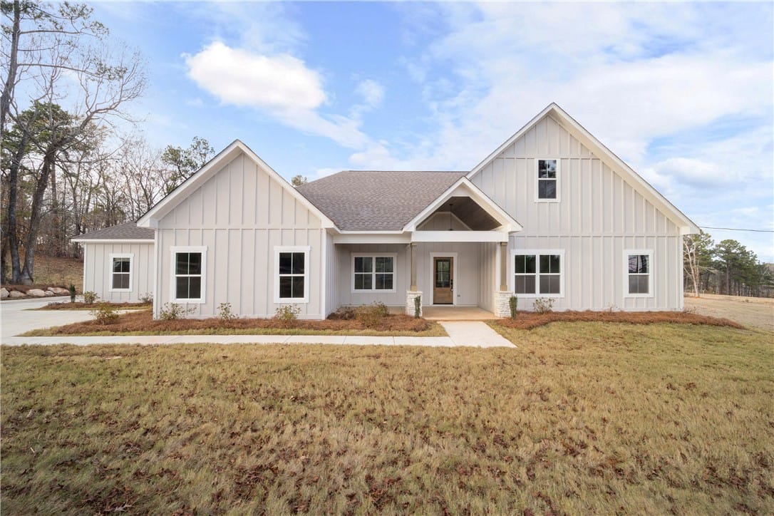 1001 Lee Road 315, Smiths Station, AL, 36877