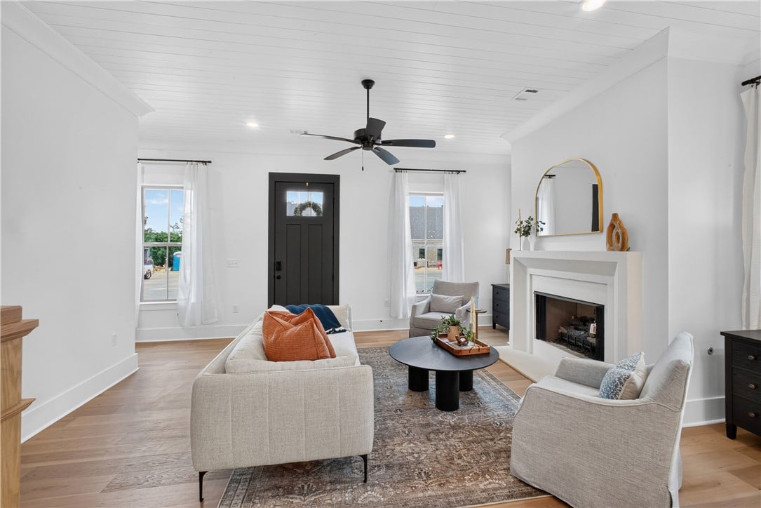 1027 W Glenn Ave #701, Auburn, AL 36832