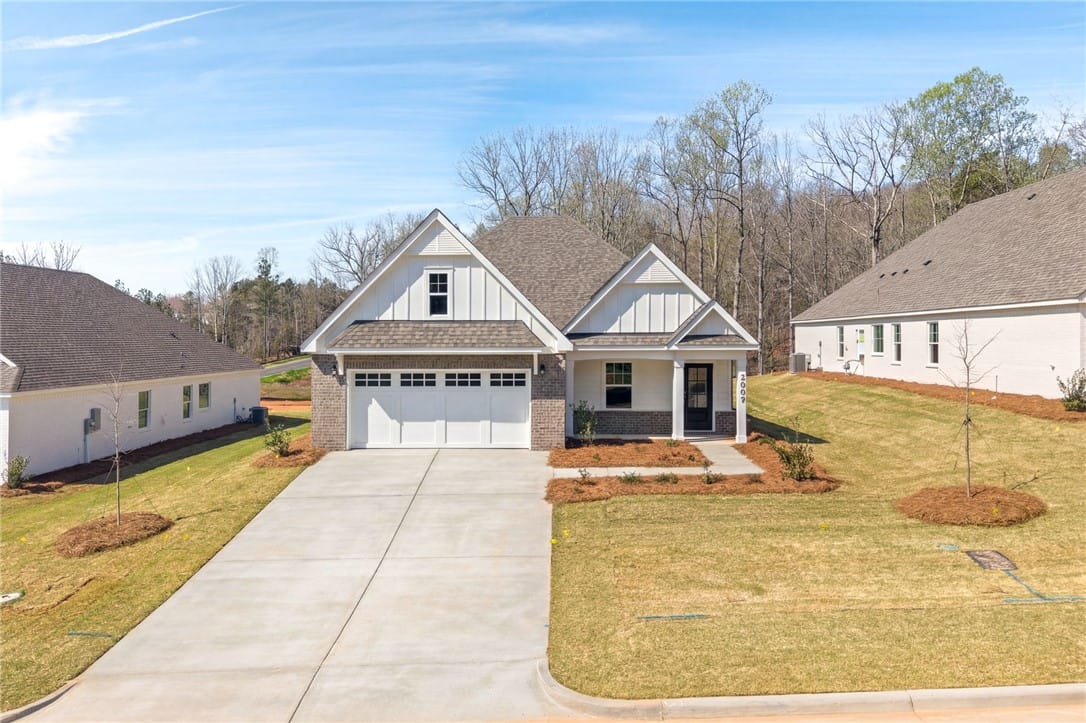 2046 Shadow Bend Ln, Auburn, AL 36830
