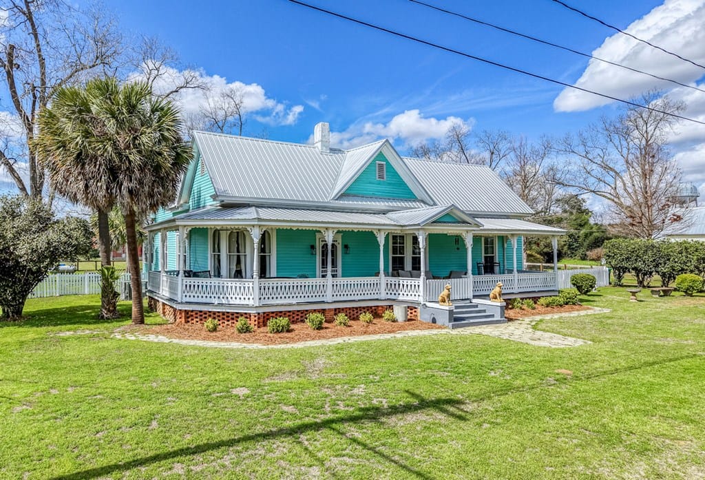 137 College St, Parrott, GA 39877, USA
