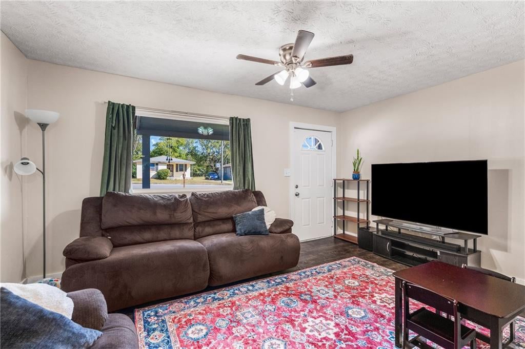 107 17th Ave S, Phenix City, AL 36869