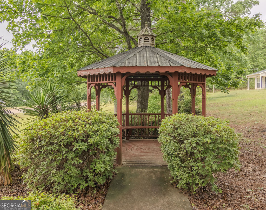 61 Nantucket Dr, LaGrange, GA 30241