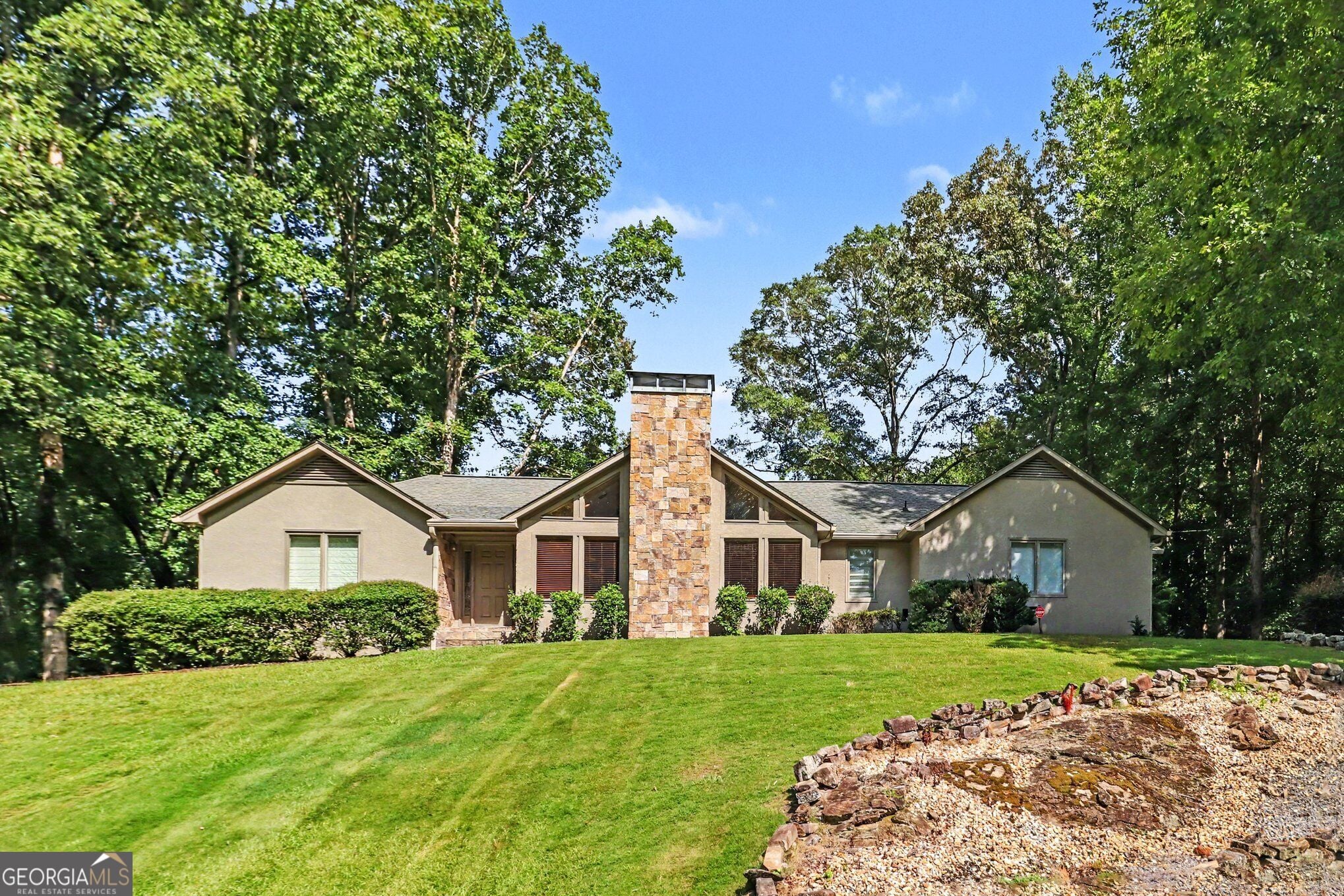 4098 Happy Valley Cir, Newnan, GA 30263