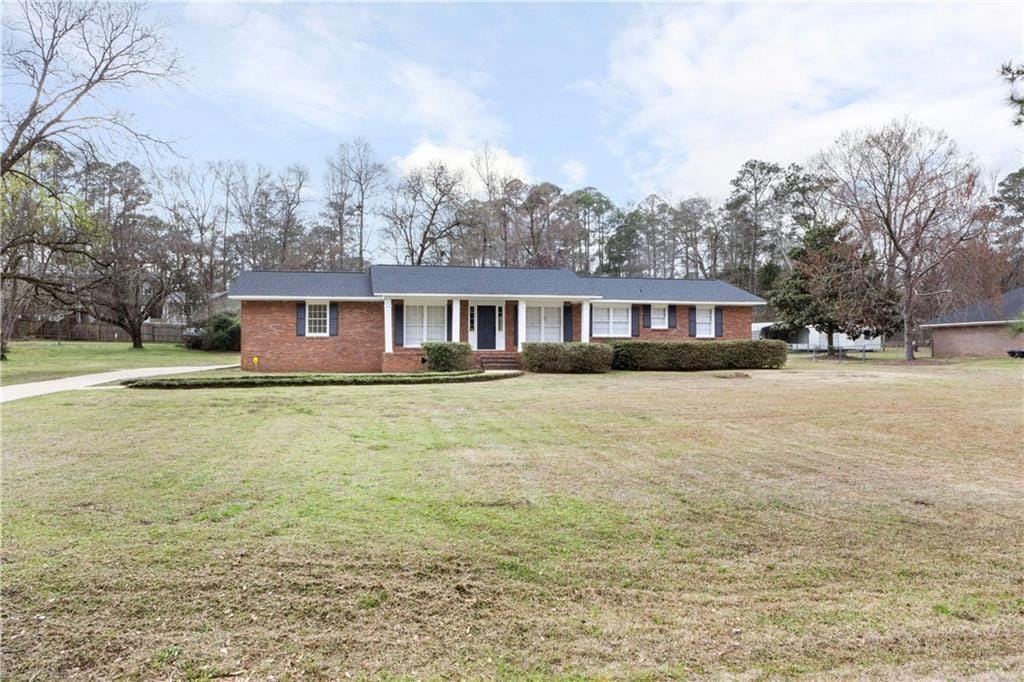 579 Dover Place, Smiths Station, AL, 36877 — Photo 2