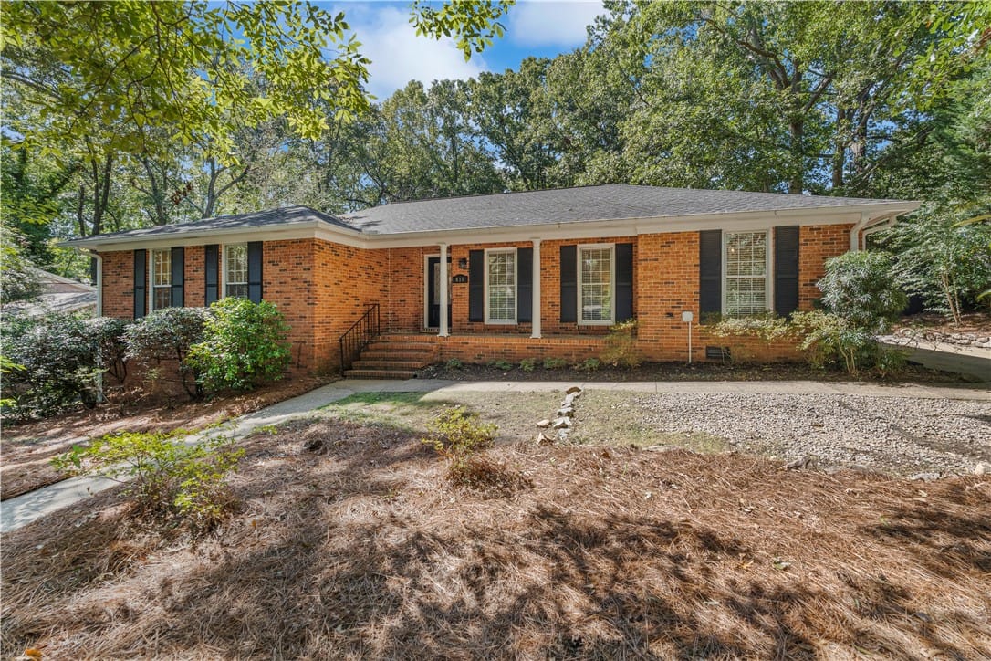 816 HEARD, Auburn, AL, 36830, Attractive Brick Ranch