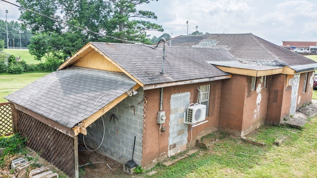 28 Johnson Ave, Manchester, GA 31816