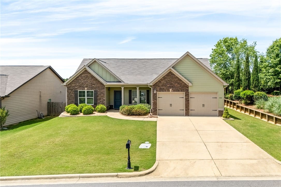 704 Lori Lane, Opelika, AL, 36804