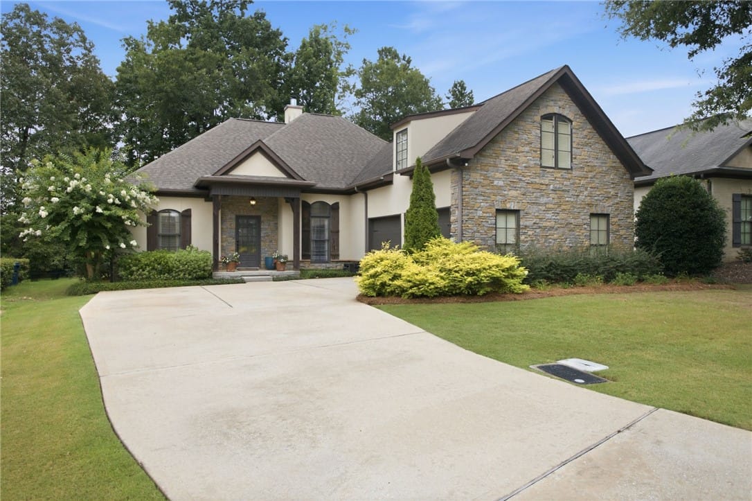 2658 Sophia Ct, Auburn, AL 36830, A graceful stone and stucco exterior welcomes with