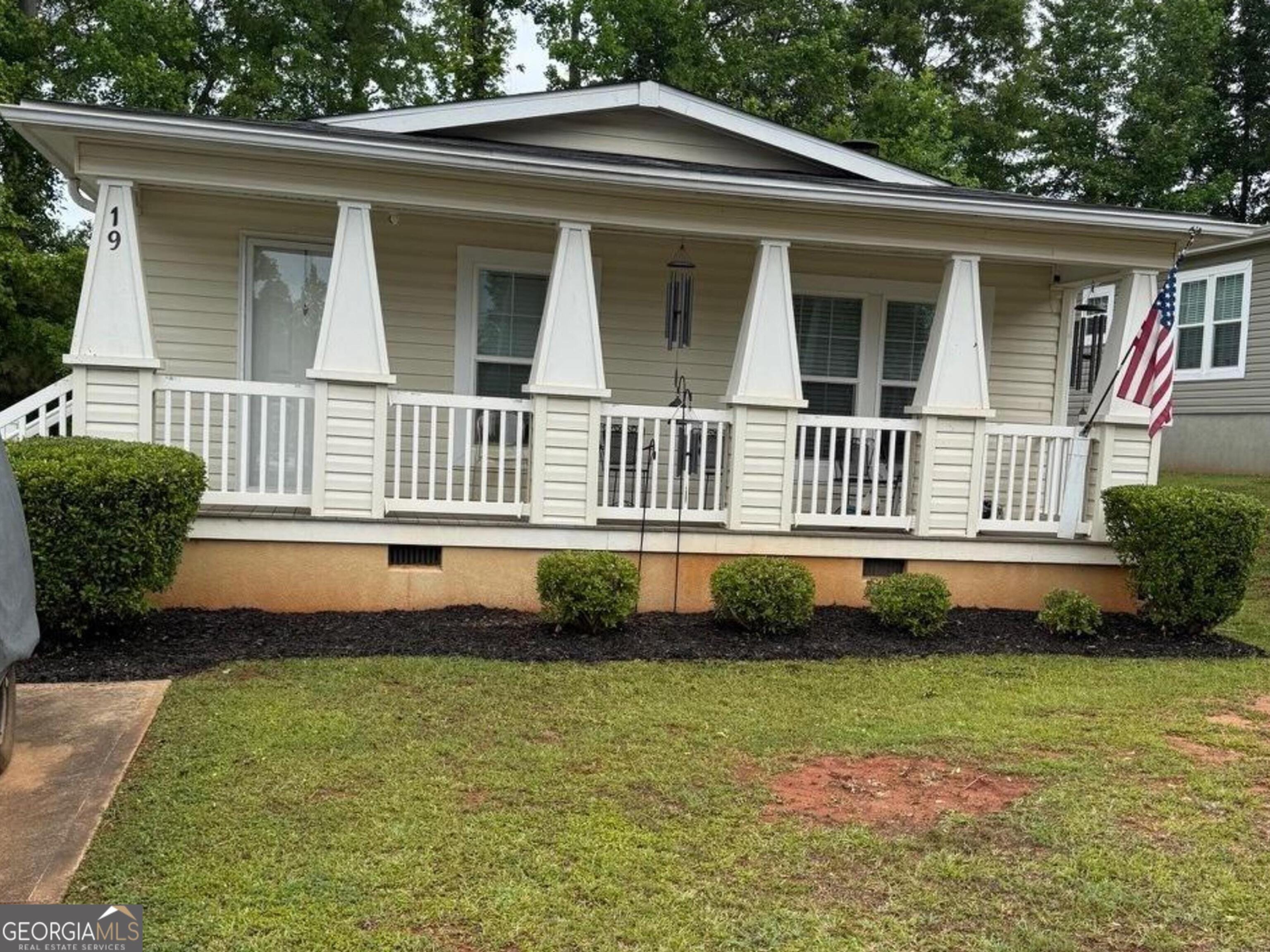 19 Redwood Cir, Newnan, GA 30263