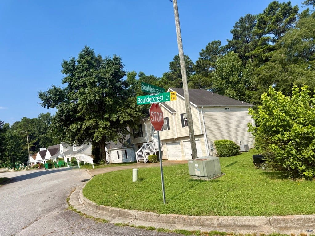 3579 Bouldercrest Ct, Ellenwood, GA 30294