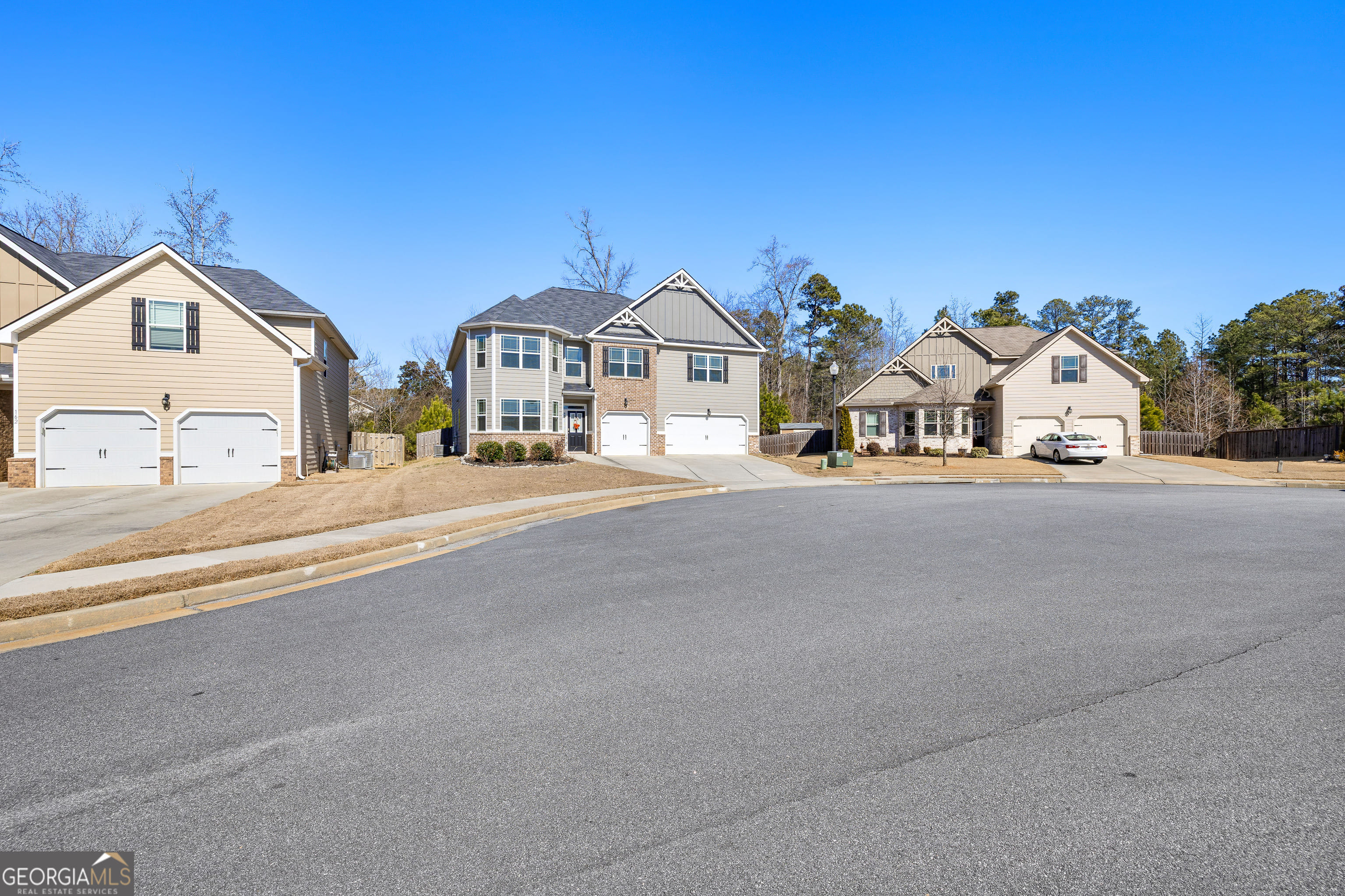 166 Brookview Dr, Newnan, GA 30265
